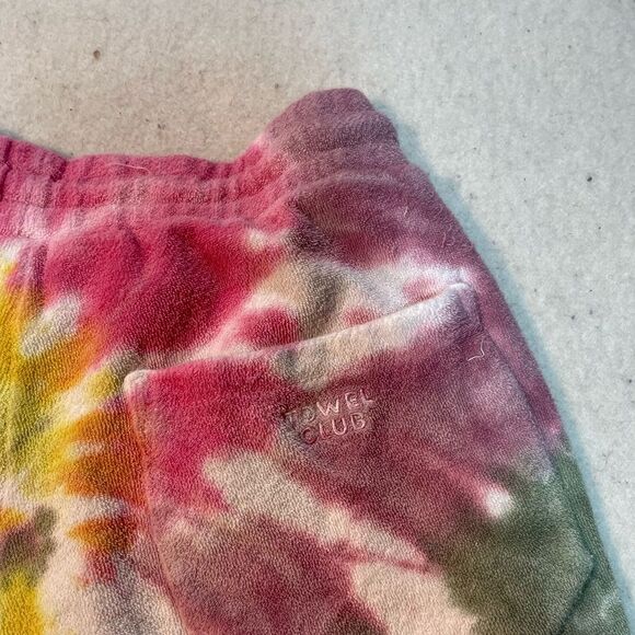 Towel Club Tie Dye Soft Towel Material Shorts - Picture 9 of 9